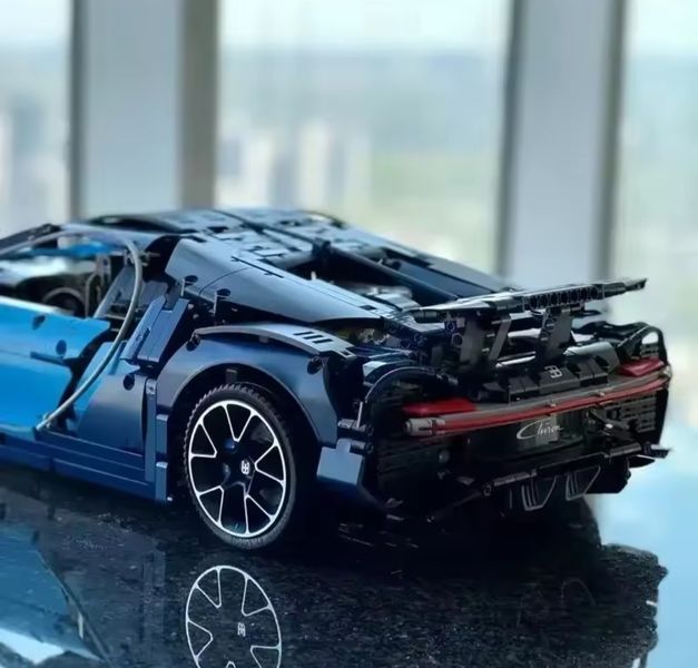 Конструктор Bugatti Chiron 3599 деталей 42083L фото